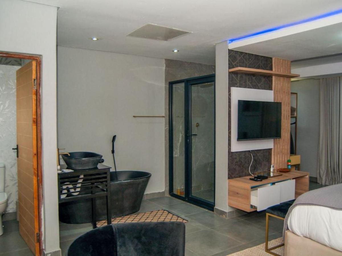 The Lux Hotel And Resorts Louis Trichardt Exteriör bild