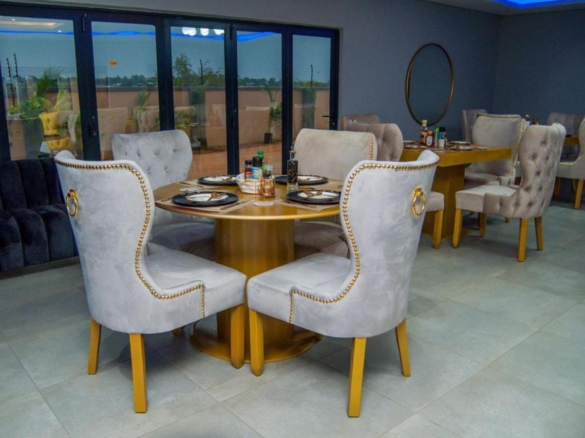 The Lux Hotel And Resorts Louis Trichardt Exteriör bild