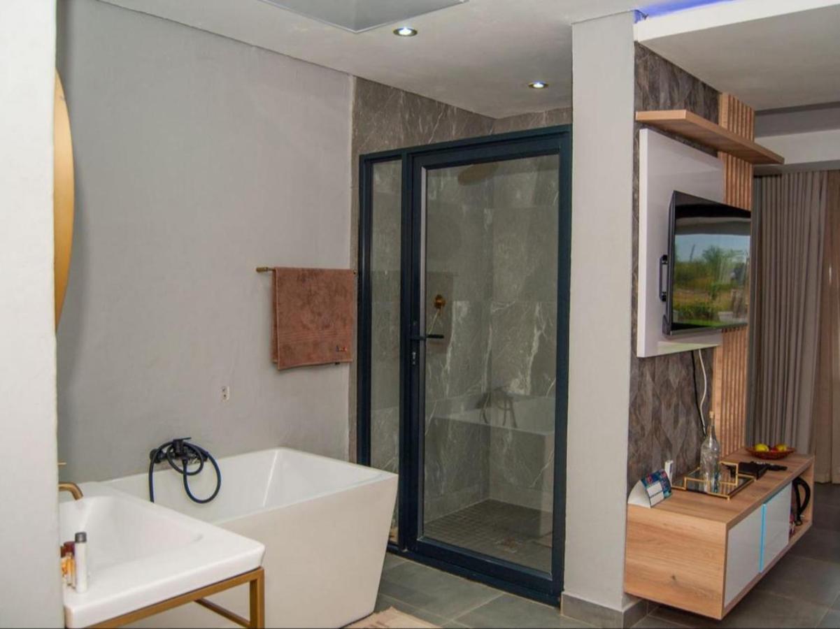 The Lux Hotel And Resorts Louis Trichardt Exteriör bild