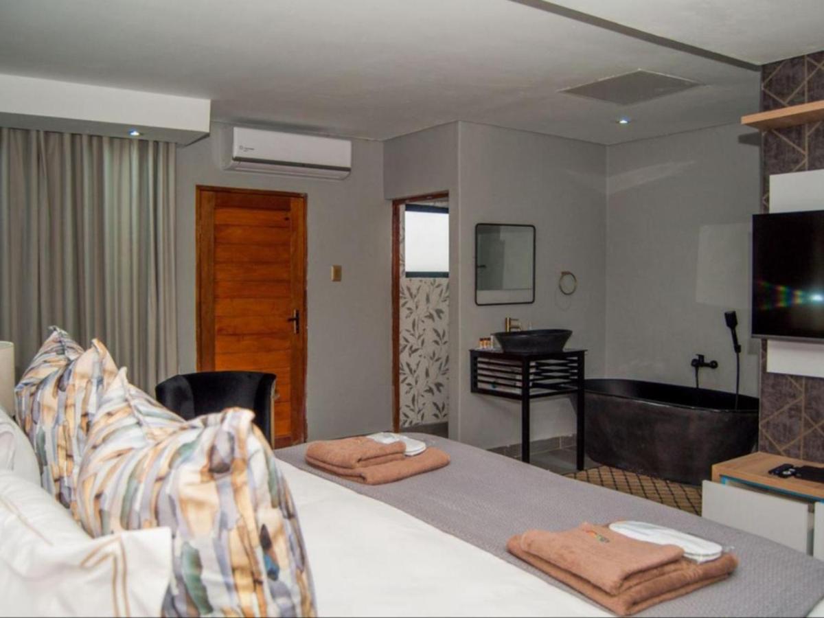 The Lux Hotel And Resorts Louis Trichardt Exteriör bild